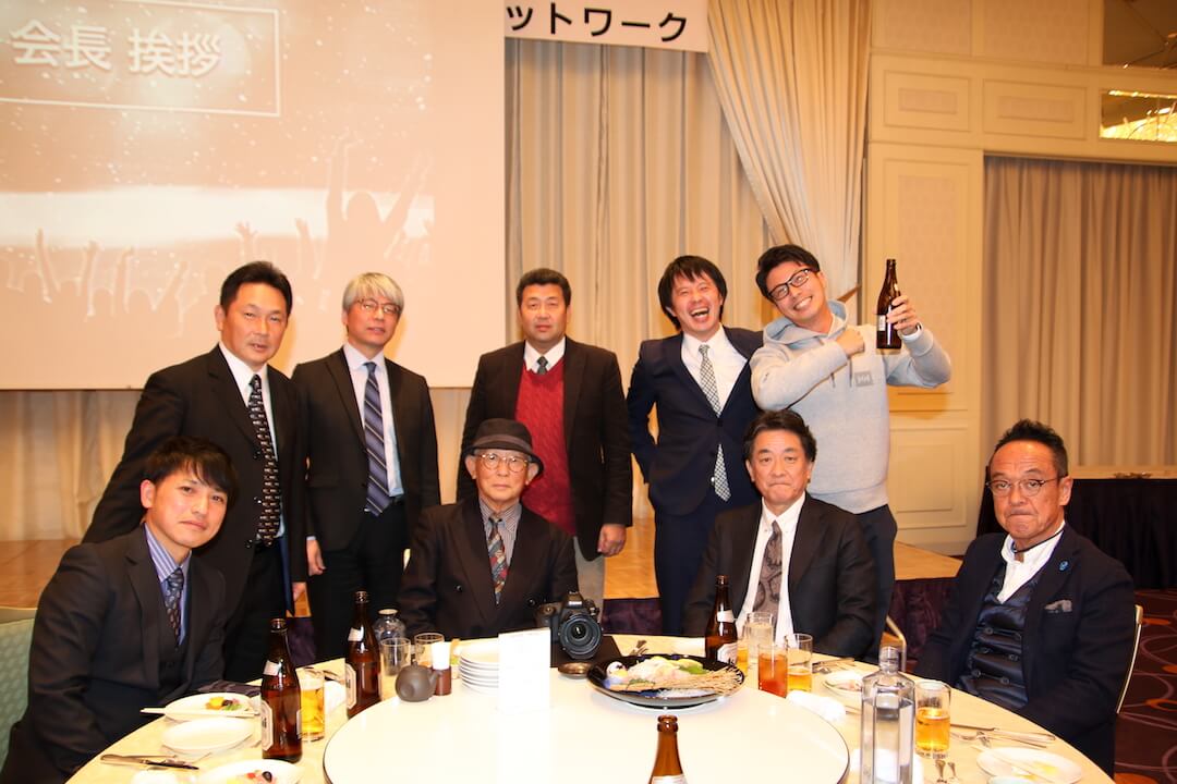 社員の集合写真8